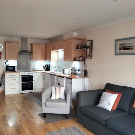 Orkneyinga Apartment เคิร์กวอลล์ ภายนอก รูปภาพ