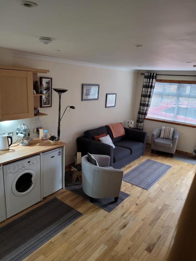 Orkneyinga Apartment เคิร์กวอลล์ ภายนอก รูปภาพ